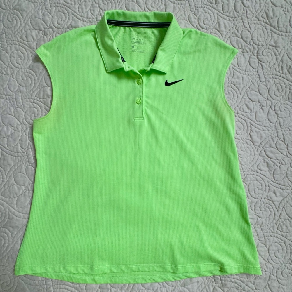 Women’s Dri Fit Victory tennis polo